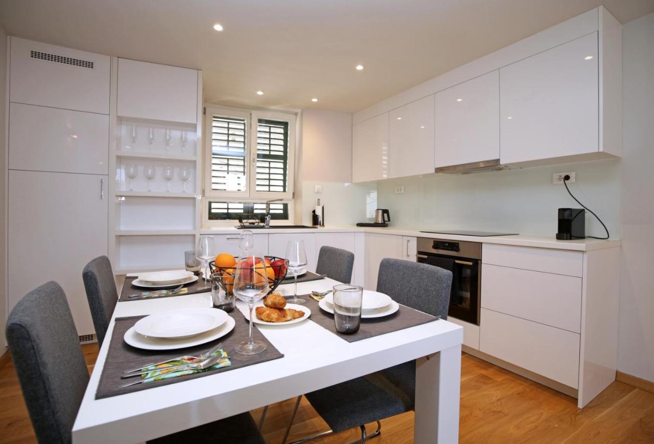 Apartment Volat Šibenik Exteriör bild