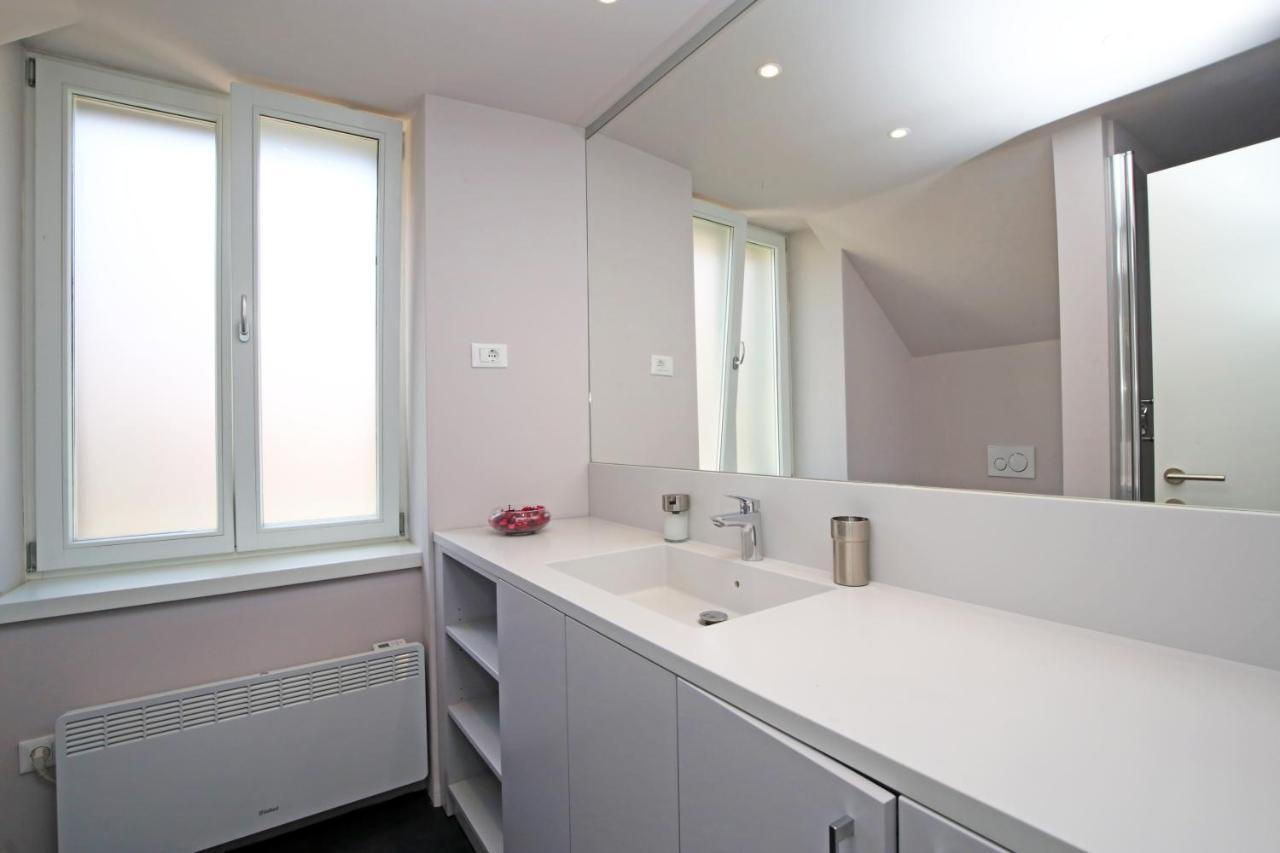 Apartment Volat Šibenik Exteriör bild